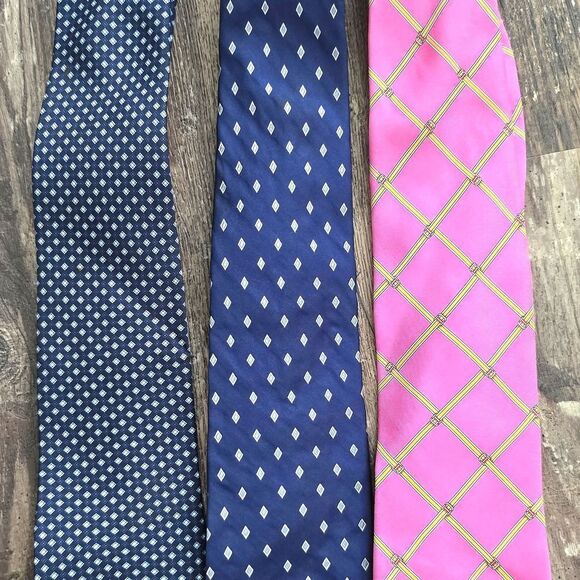 Brooks Brothers Blue and Pink Tie Collection - Picture 1 of 2